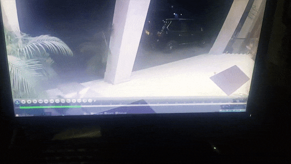 Ten trom vat kinh oto ngay truoc sanh khach san o Ha Noi hinh anh