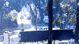 Xe phong nhanh gay va cham, chom len via he hinh anh