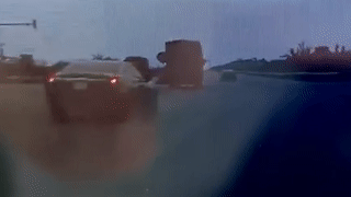 Xe may vuot den do dam truc dien oto hinh anh