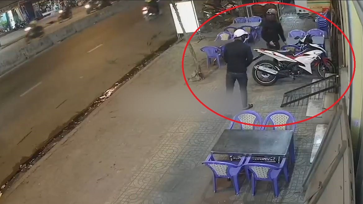 Ke trom dung kem pha khoa van khong lay duoc xe o TP.HCM hinh anh