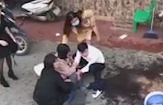 Tai xe say xin lai oto tong mot nguoi trong thuong hinh anh