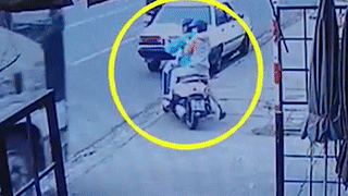 Container mat lai suyt can trung xe may hinh anh