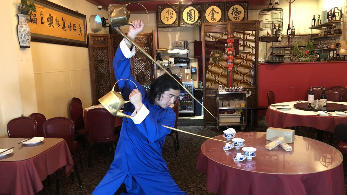 Truyen nhan kungfu pha tra cua Gia Cat Luong hinh anh