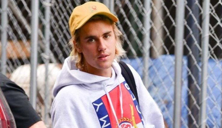 Justin Bieber tuyet vong tren livestream hinh anh