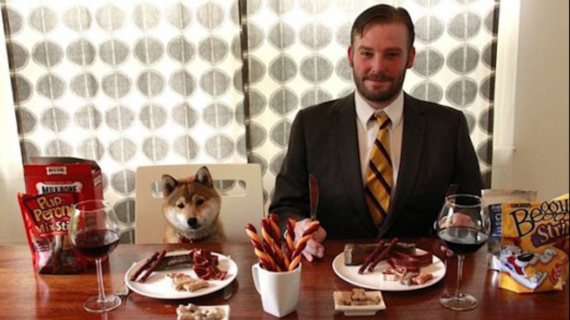 Nghe thu thuc an cho va nhung cong viec ky la nhat the gioi hinh anh