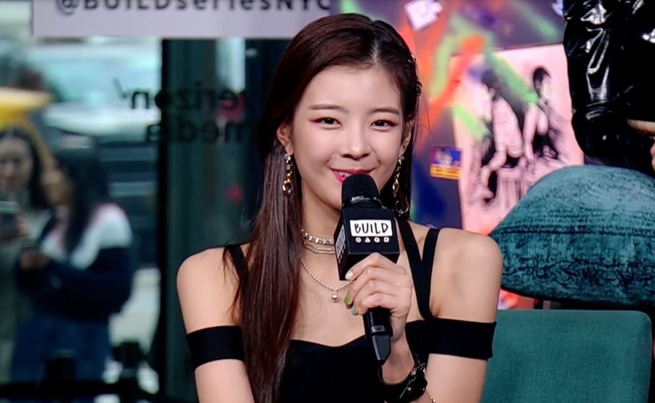 Itzy bi chi trich khi trinh dien tren song truyen hinh My hinh anh