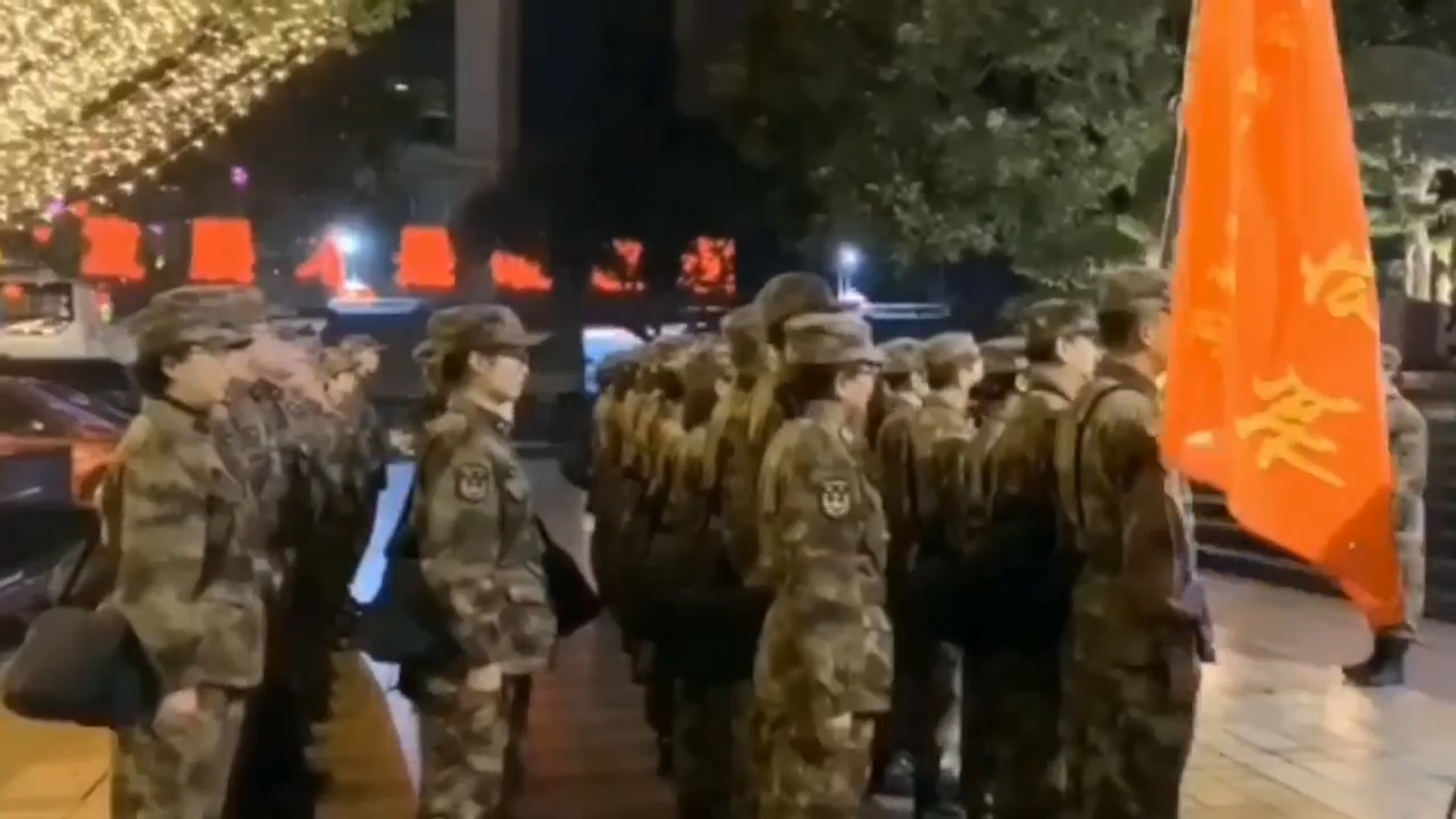 Ly Hien, Chu Nhat Long lam MV co vu tinh than nguoi dan Vu Han hinh anh