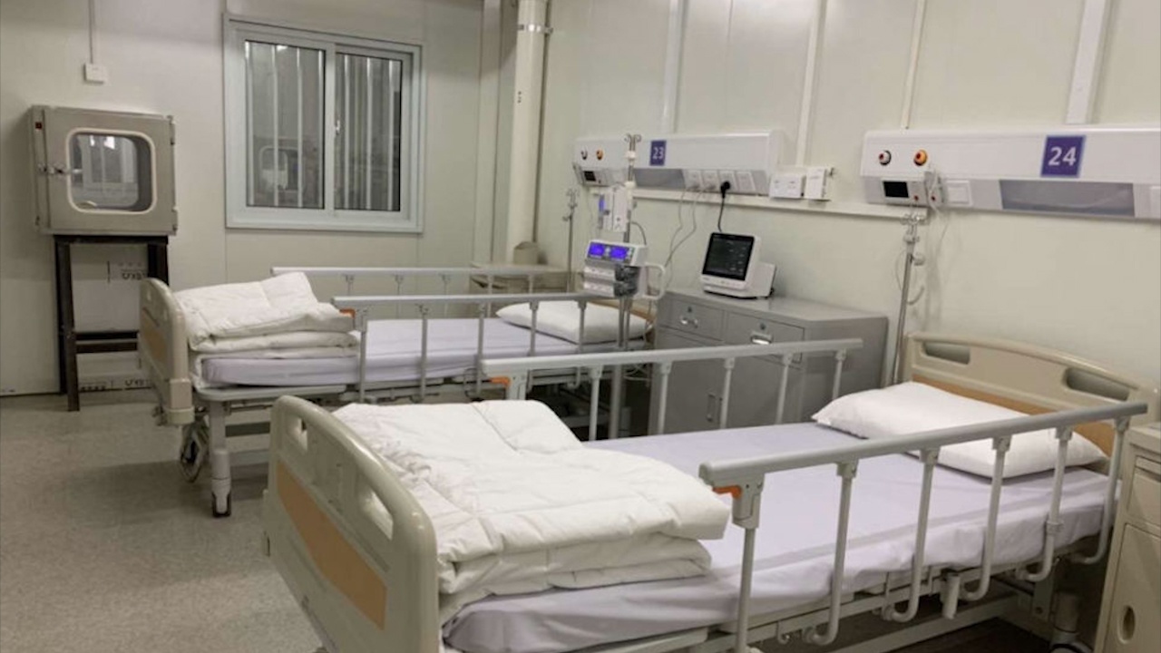 Ben trong benh vien da chien vua xay xong tai Vu Han hinh anh