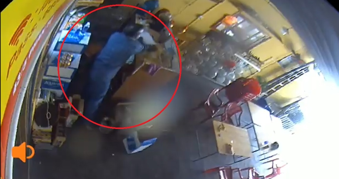 Len vao quan an trom laptop hinh anh