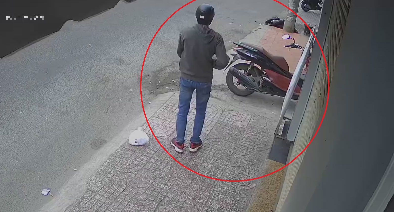 Trom xe may trong 10 giay o TP.HCM hinh anh