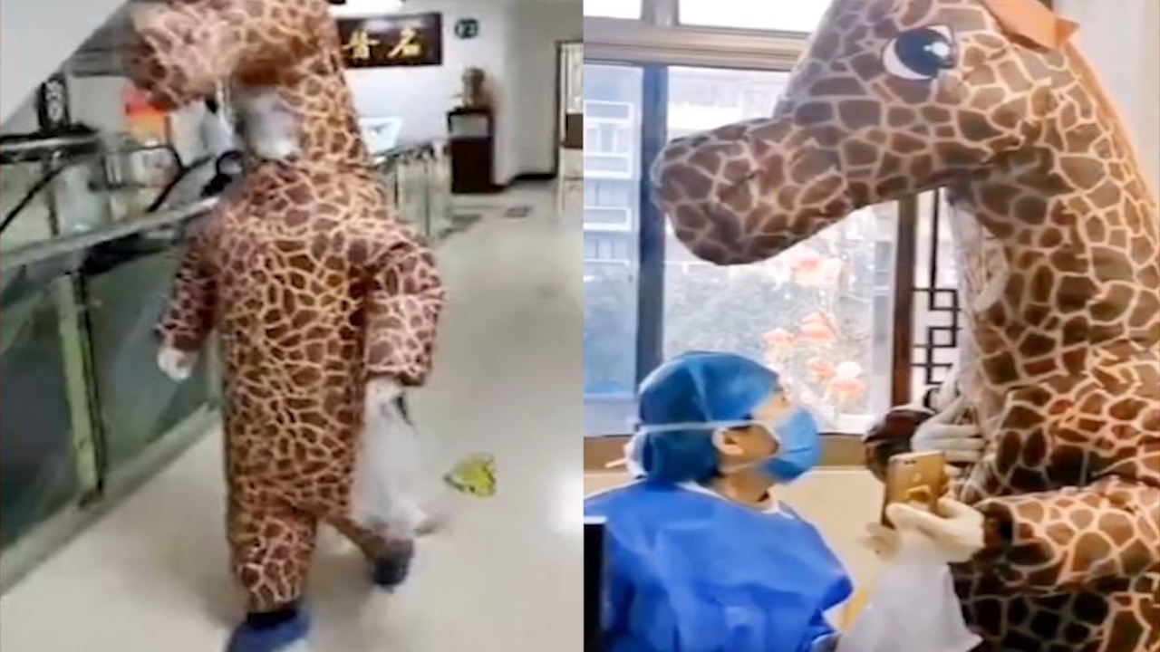 So bi lay virus corona, nguoi phu nu mac do huou cao co vao benh vien hinh anh