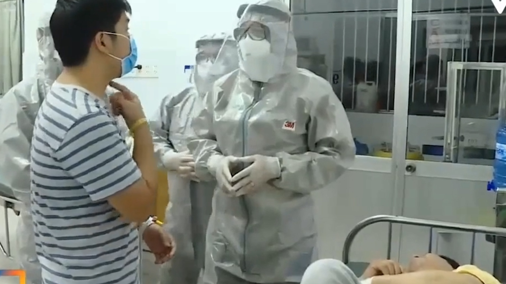 No luc dieu tri cho benh nhan nhiem virus Corona o TP.HCM hinh anh