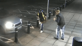 Cu gia dung cam tung cu dam danh duoi ten cuop hinh anh