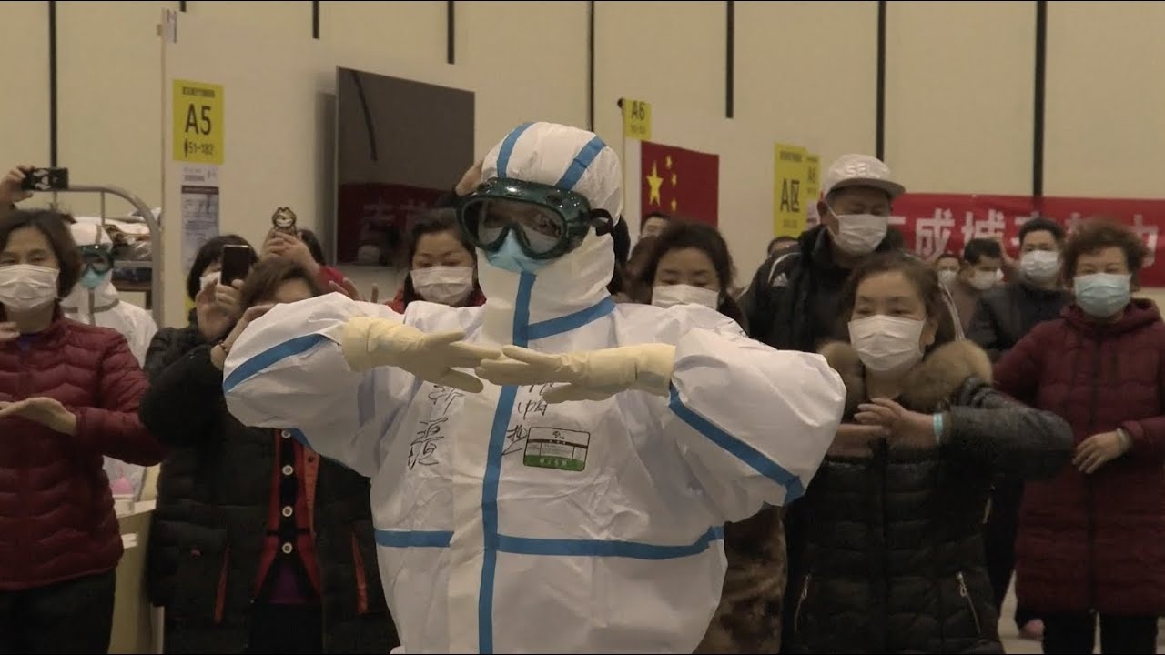 Doi ngu y te day nhay cho benh nhan nhiem virus corona hinh anh