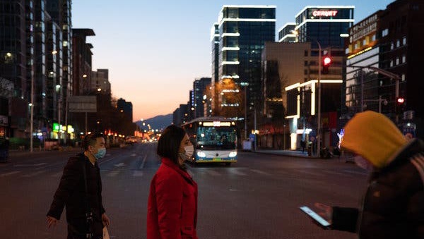 Cuoc song dan Bac Kinh giua dich virus corona bung phat hinh anh