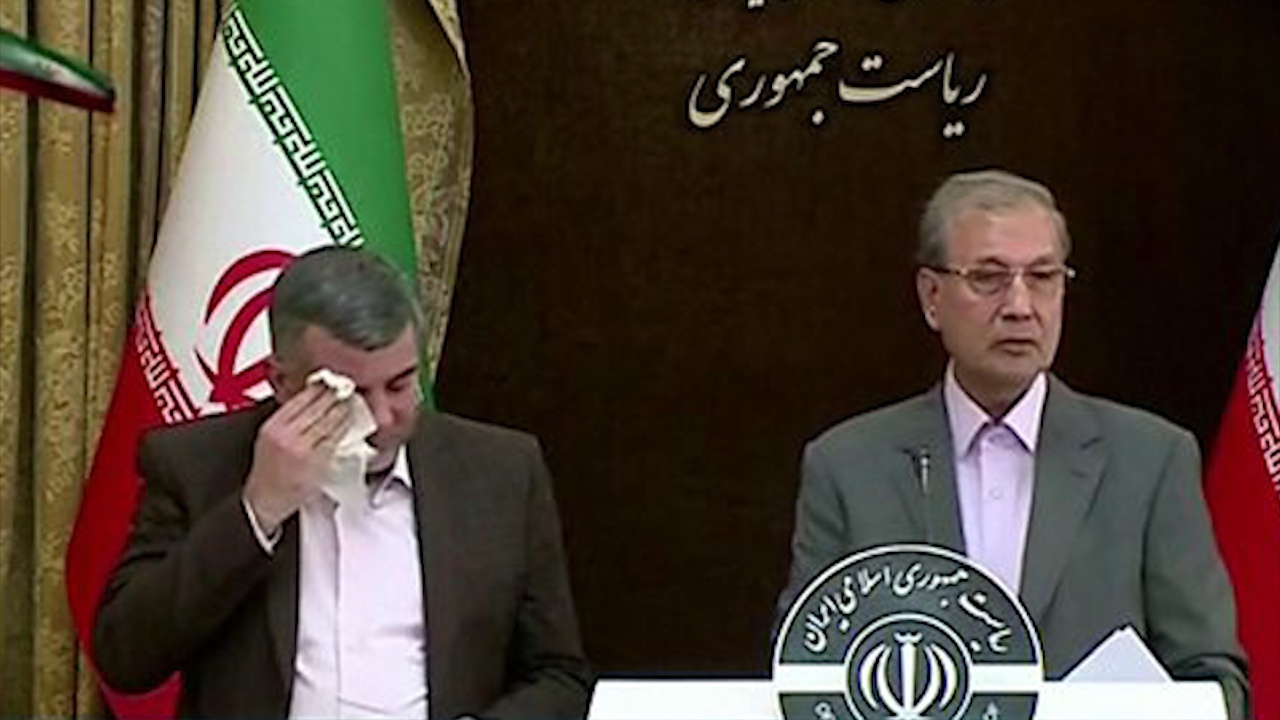 Thu truong Y te Iran hop bao truoc khi bi xac nhan nhiem virus corona hinh anh