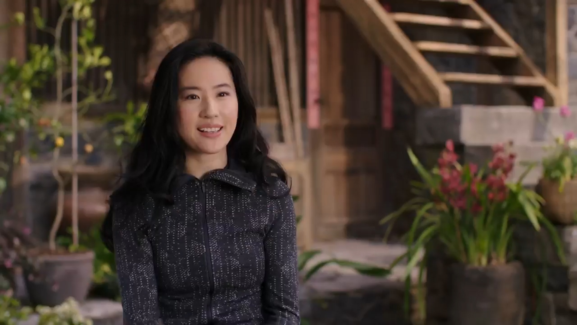 Hau truong canh hanh dong cua Luu Diec Phi trong 'Mulan' hinh anh