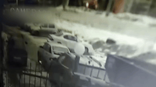 Xe buyt mat lai lao thang vao bai do xe hinh anh