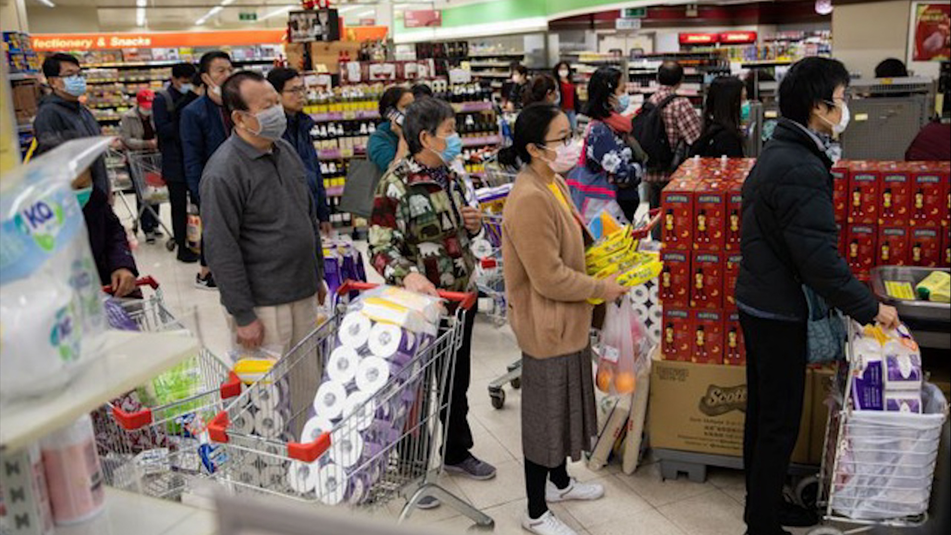 Nguoi dan tren khap the gioi can quet giay ve sinh vi dich Covid-19 hinh anh