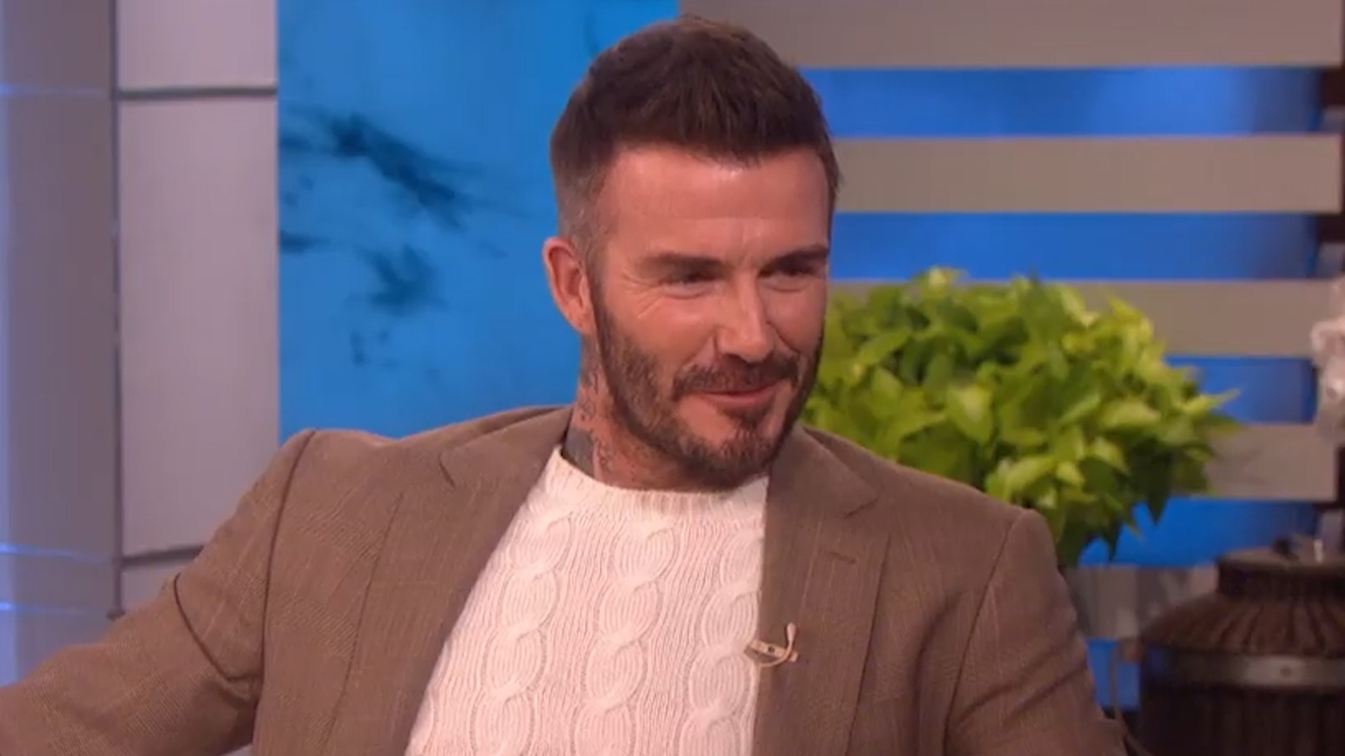 Ly do David Beckham va 4 con o nha Justin Bieber hinh anh