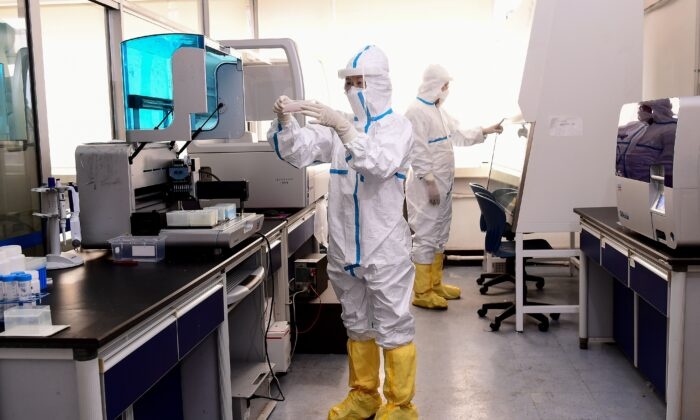 Trung Quoc phat hien virus corona chung L gay tu vong hon chung S hinh anh