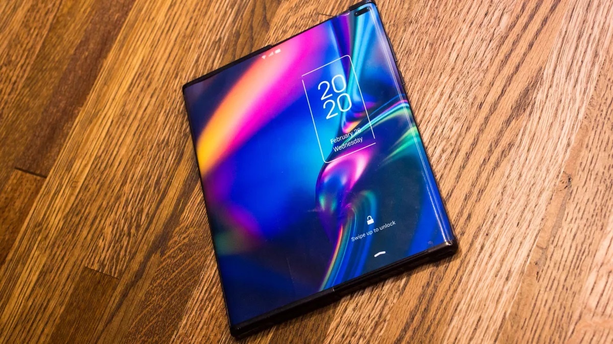 Ban dung cua smartphone TCL man hinh truot hinh anh