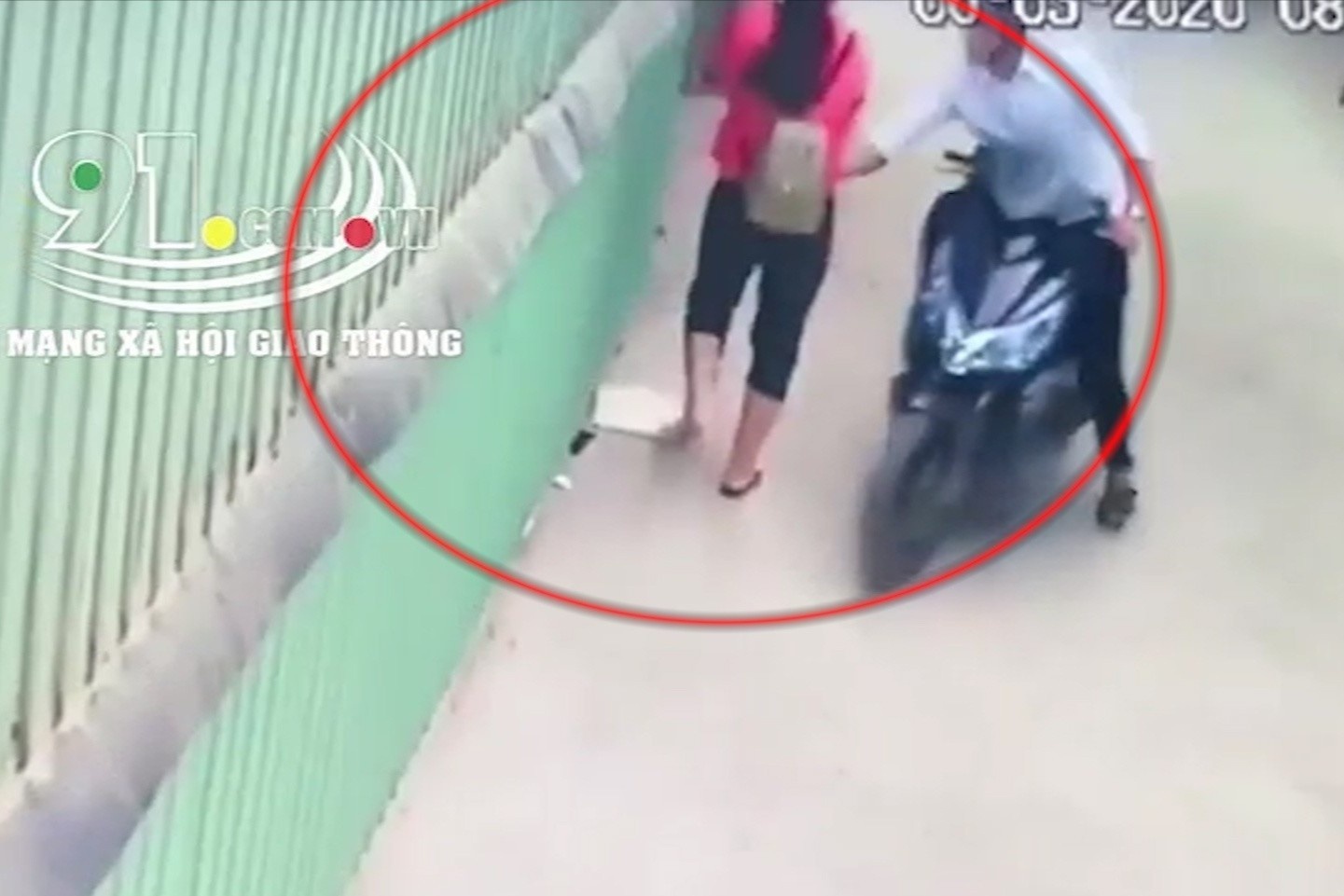 Camera ghi hinh ke bien thai sam so phu nu hinh anh