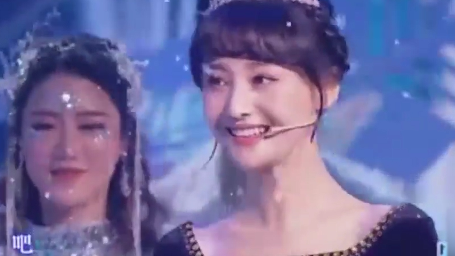 Trinh Sang cung Quan Hieu Dong cover 'Let it go' hinh anh