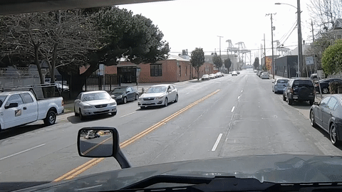 Oto nhap lan khong quan sat gay tai nan roi bo di hinh anh