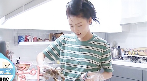 Hwasa (Mamamoo) mua hai can nha o tuoi 25 hinh anh