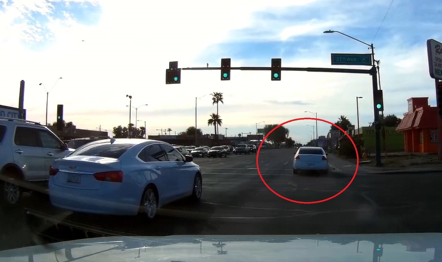 Tai xe phong toc do cao suyt gay tai nan bi canh sat truy duoi hinh anh