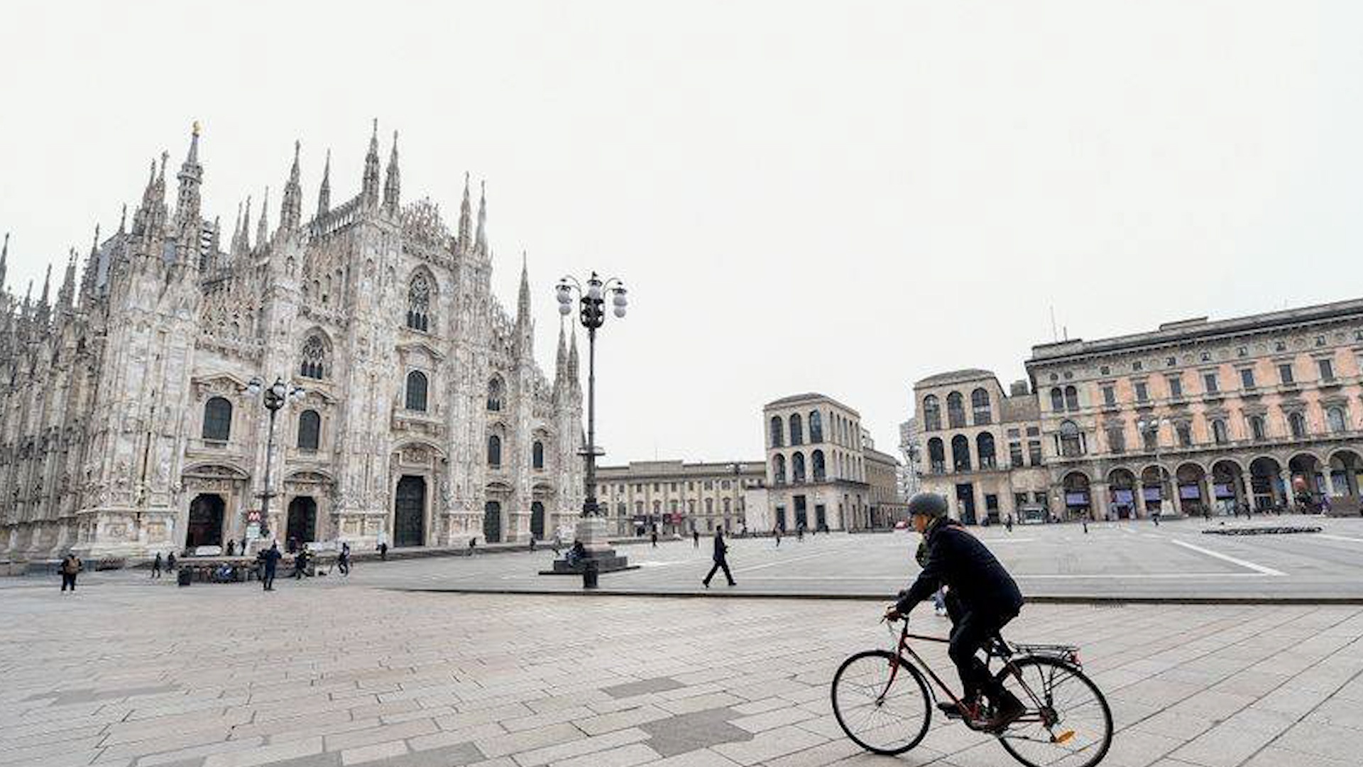 Phong toa o Italy khac gi so voi Vu Han? hinh anh