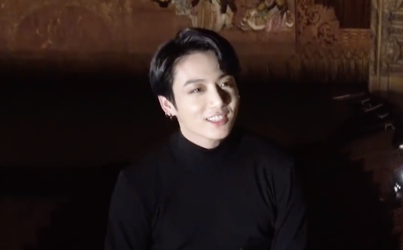 BTS tiet lo hau truong MV 'Black Swan' hinh anh