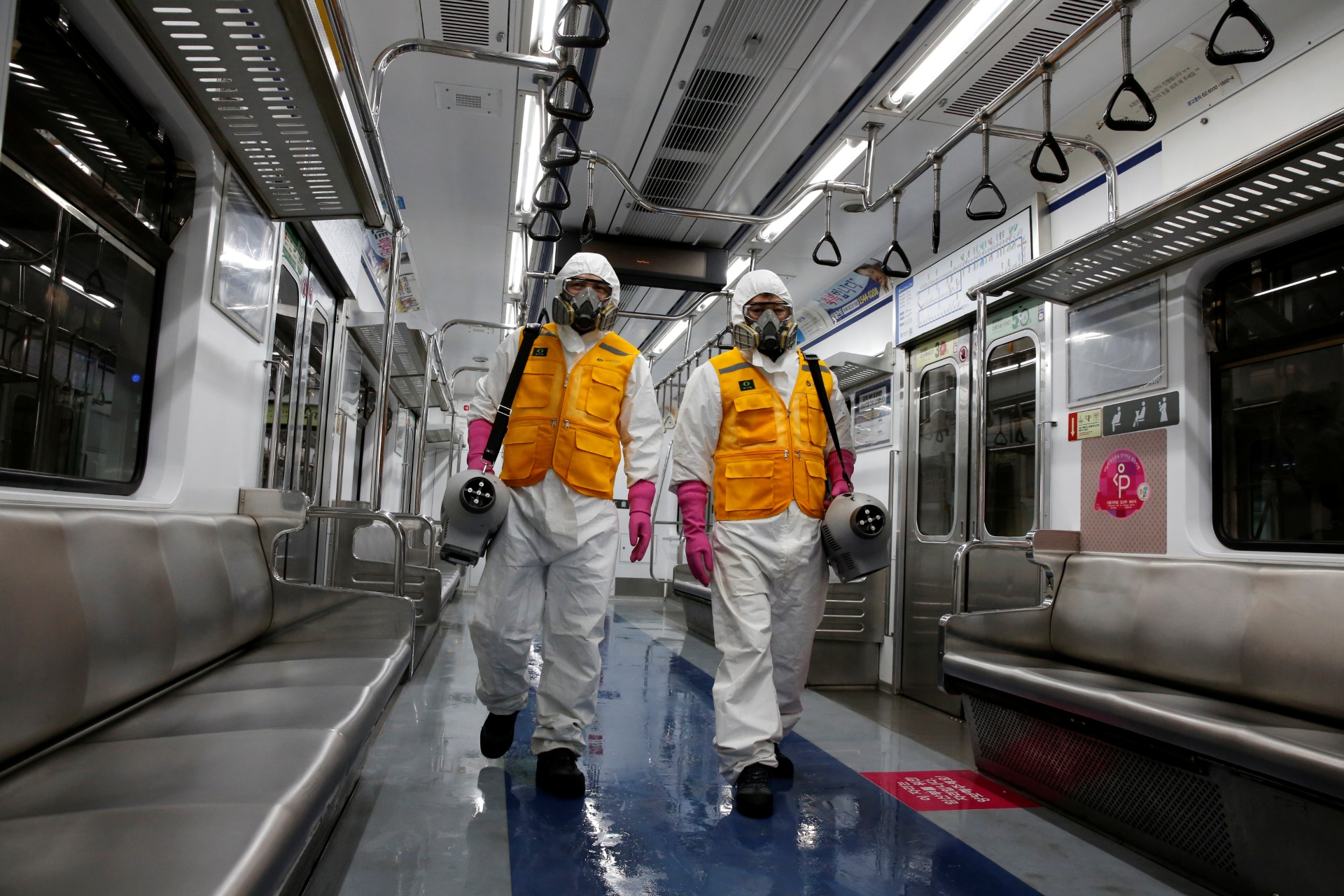 Cach xet nghiem virus nhanh cua Han Quoc co the da giup chan dich hinh anh