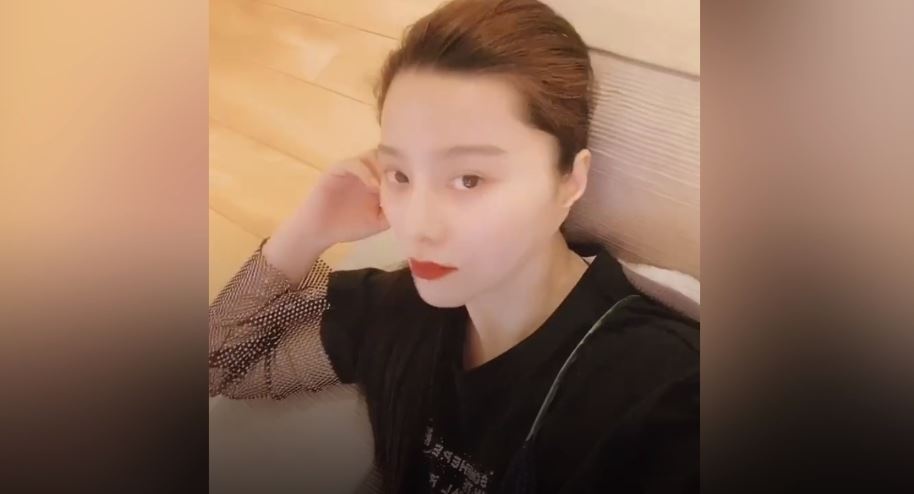 Pham Bang Bang voi khoanh khac khoe mat moc hinh anh