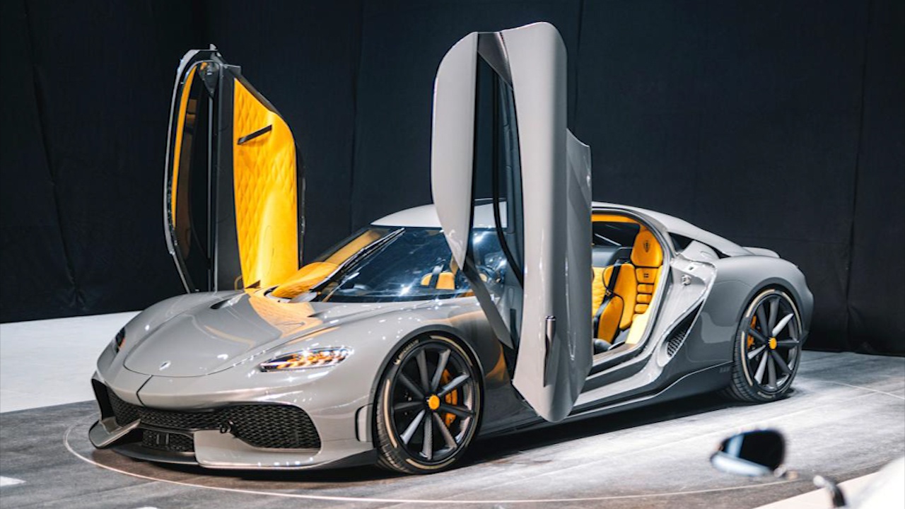 Sieu xe 4 cho dau tien cua Koenigsegg co cong suat 1.700 ma luc hinh anh