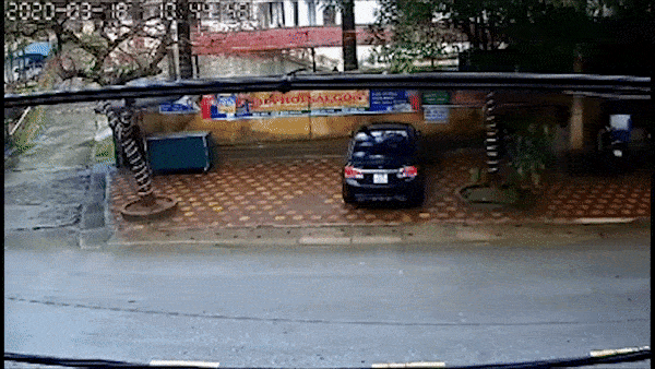 Buc tuong bat ngo bi sap, de len oto o Lang Son hinh anh