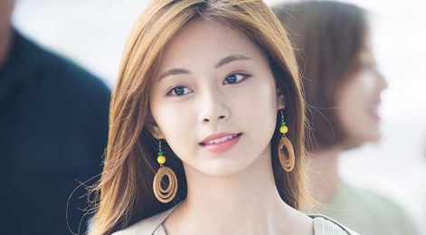 Tzuyu (TWICE) tro ve Han hinh anh