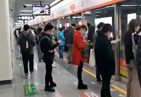 Trung Quoc mo cac phuong tien cong cong mien phi trong gio cao diem hinh anh