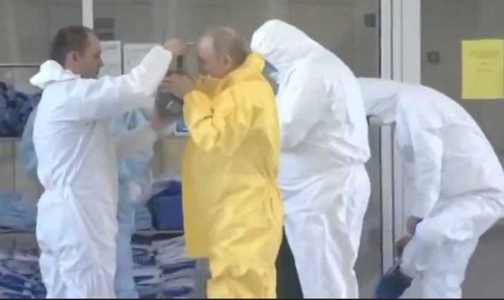 TT Putin deo mat na phong doc den tham benh vien tri Covid-19 hinh anh