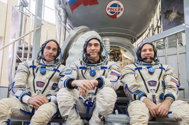 Cac phi hanh gia se o dau giua dai dich Covid-19? hinh anh