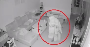 Ten trom trum chan nhu 'ma' dot nhap nha dan hinh anh