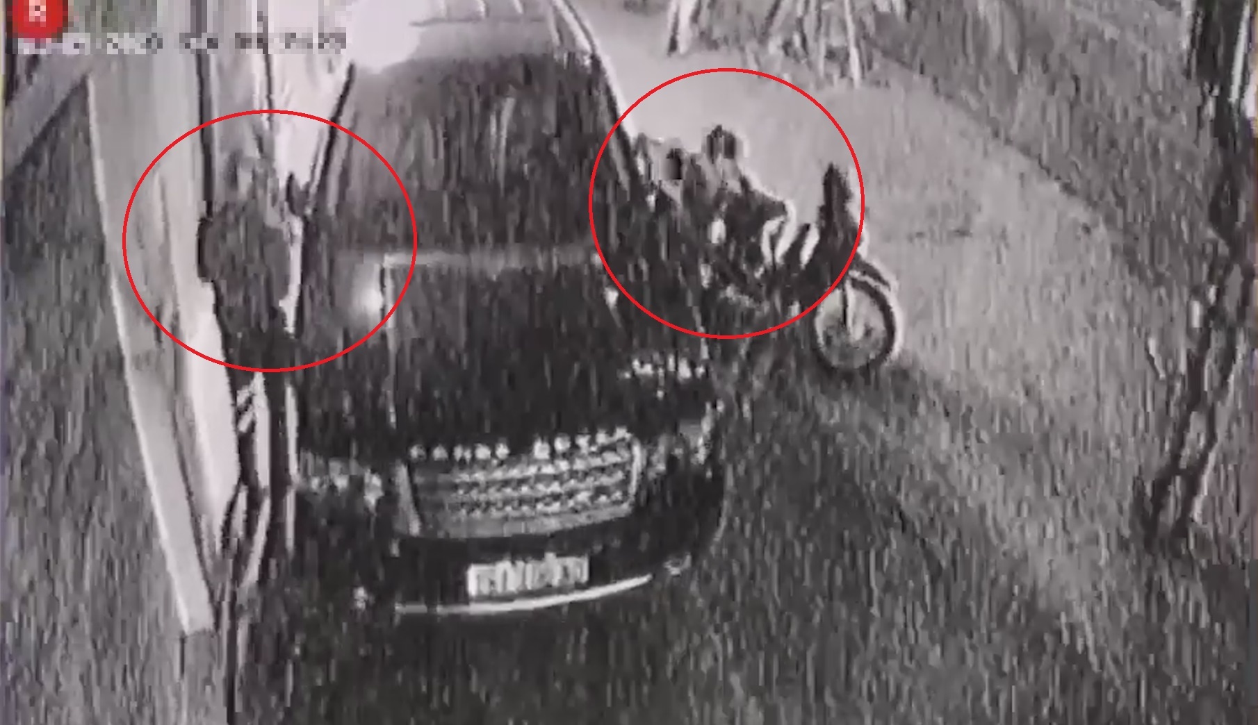 Trom vat tron bo guong chieu hau xe Range Rover hinh anh