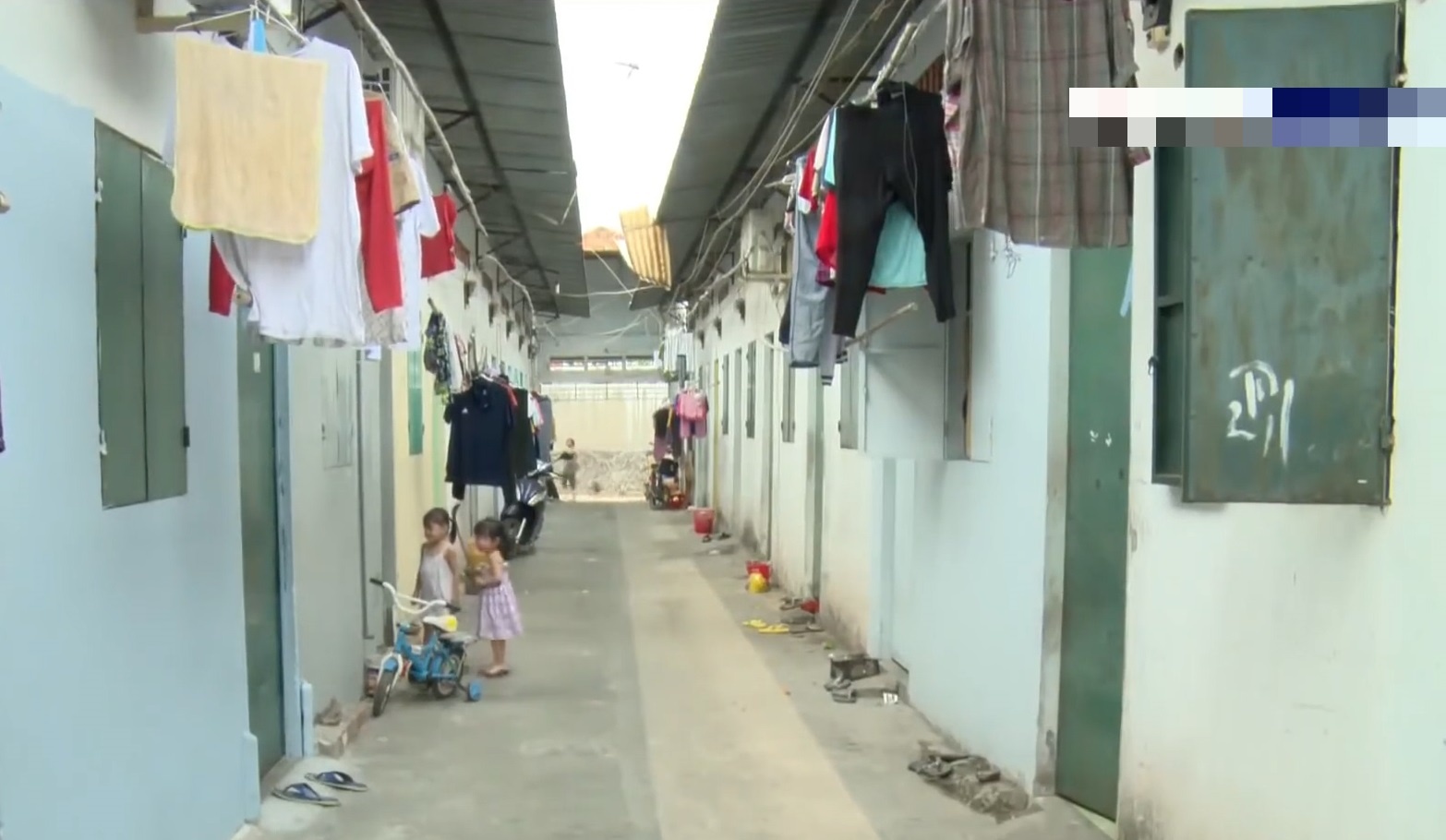 Nhieu chu nha tro mien giam tien thue nha cho nguoi lao dong hinh anh