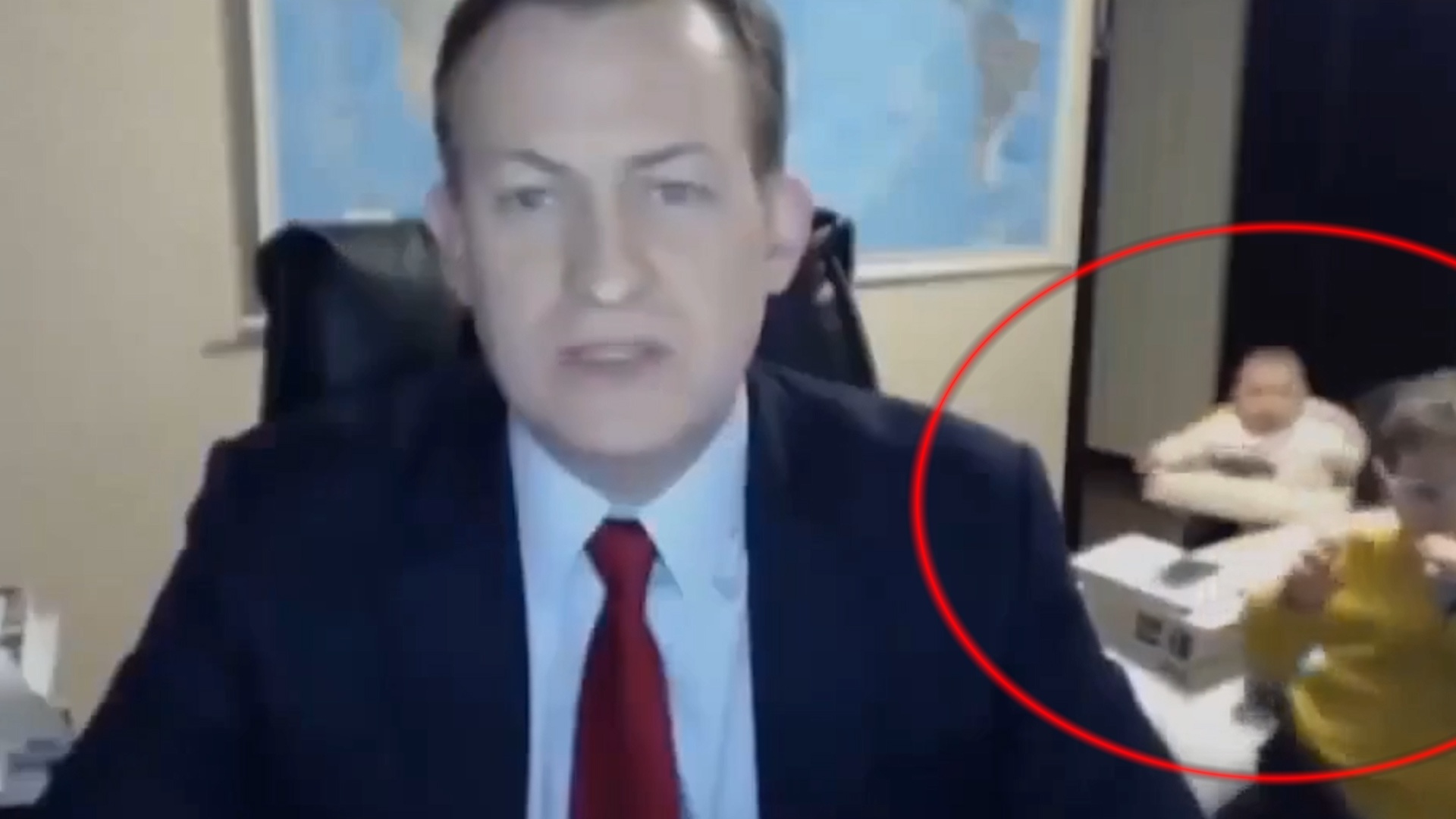 Nhung tinh huong bat ngo khi hop truc tuyen hinh anh