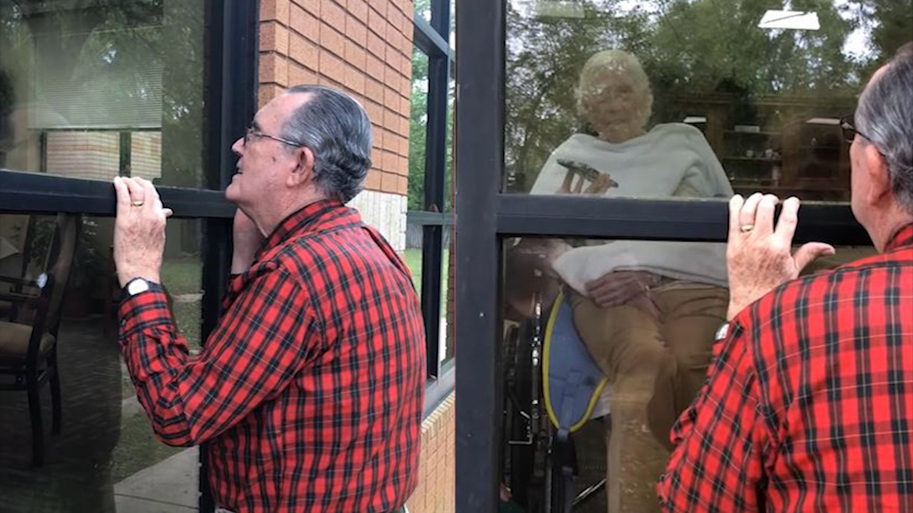 Cu ong hat cho vo nghe qua cua kinh khi dang bi cach ly hinh anh