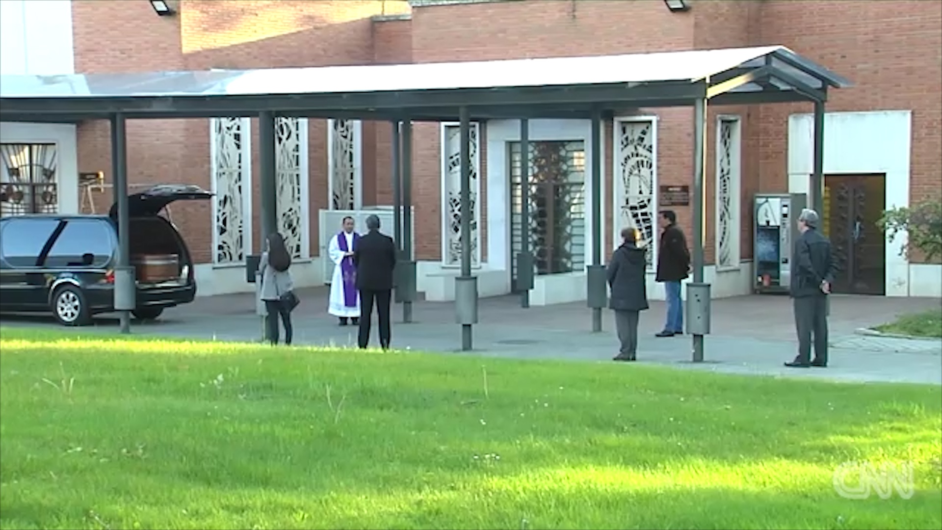 Nhung tang le 5 phut o Tay Ban Nha giua thoi dich benh hinh anh