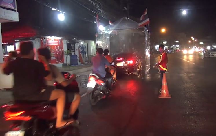 Thai Lan dung duong ham khu trung ngay tren duong pho hinh anh