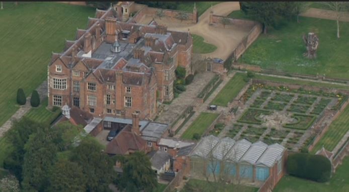 Khu nghi duong sau khi xuat vien cua Thu tuong Boris Johnson hinh anh