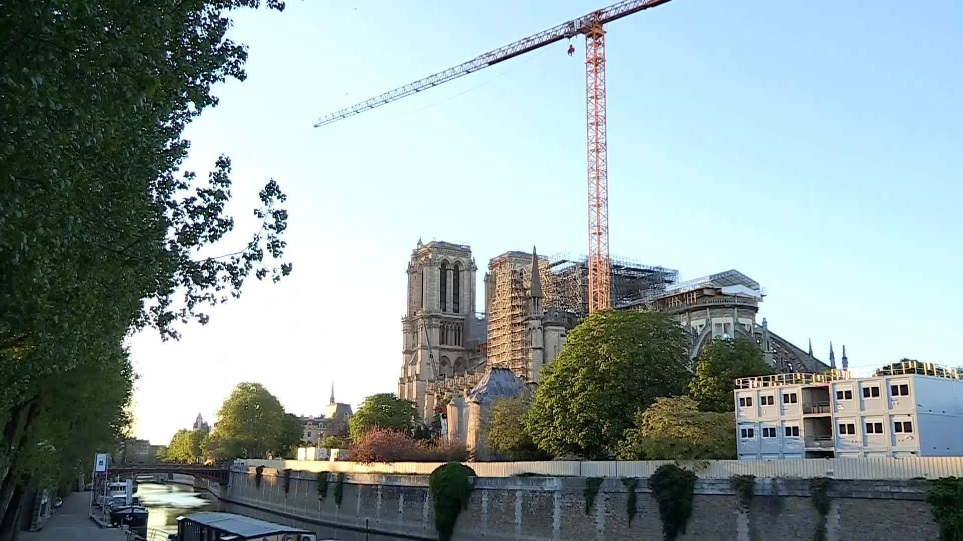 Nha tho Duc Ba Paris lan dau rung chuong ke tu vu chay hinh anh